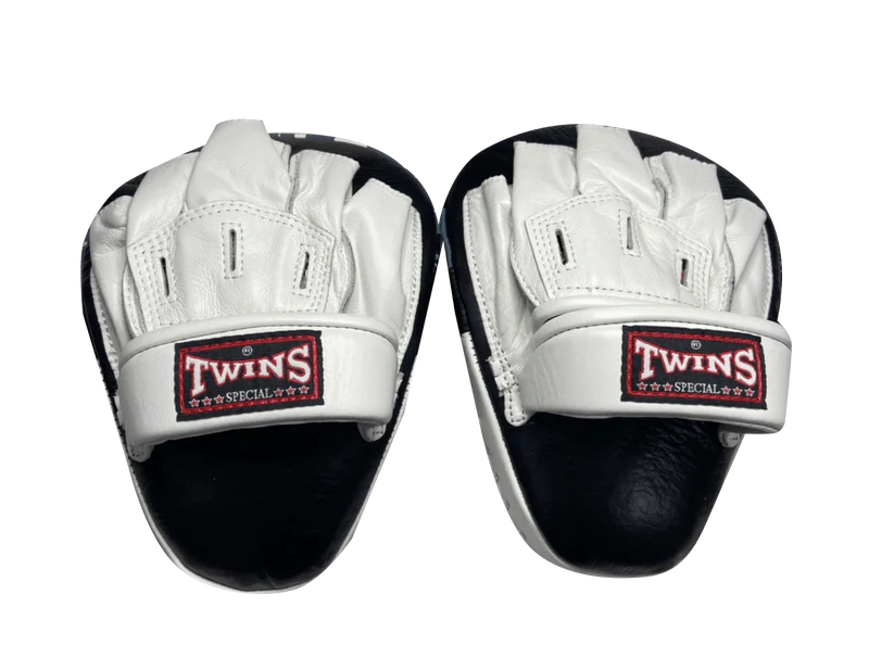 Twins Focus Mitts - KICKPUNCHELBOW