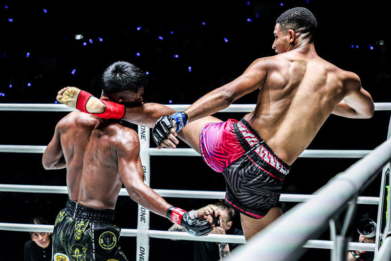 How to Head Kick in Muay Thai KICKPUNCHELBOW