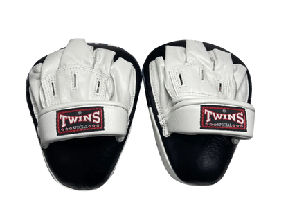 Twins Focus Mitts - KICKPUNCHELBOW