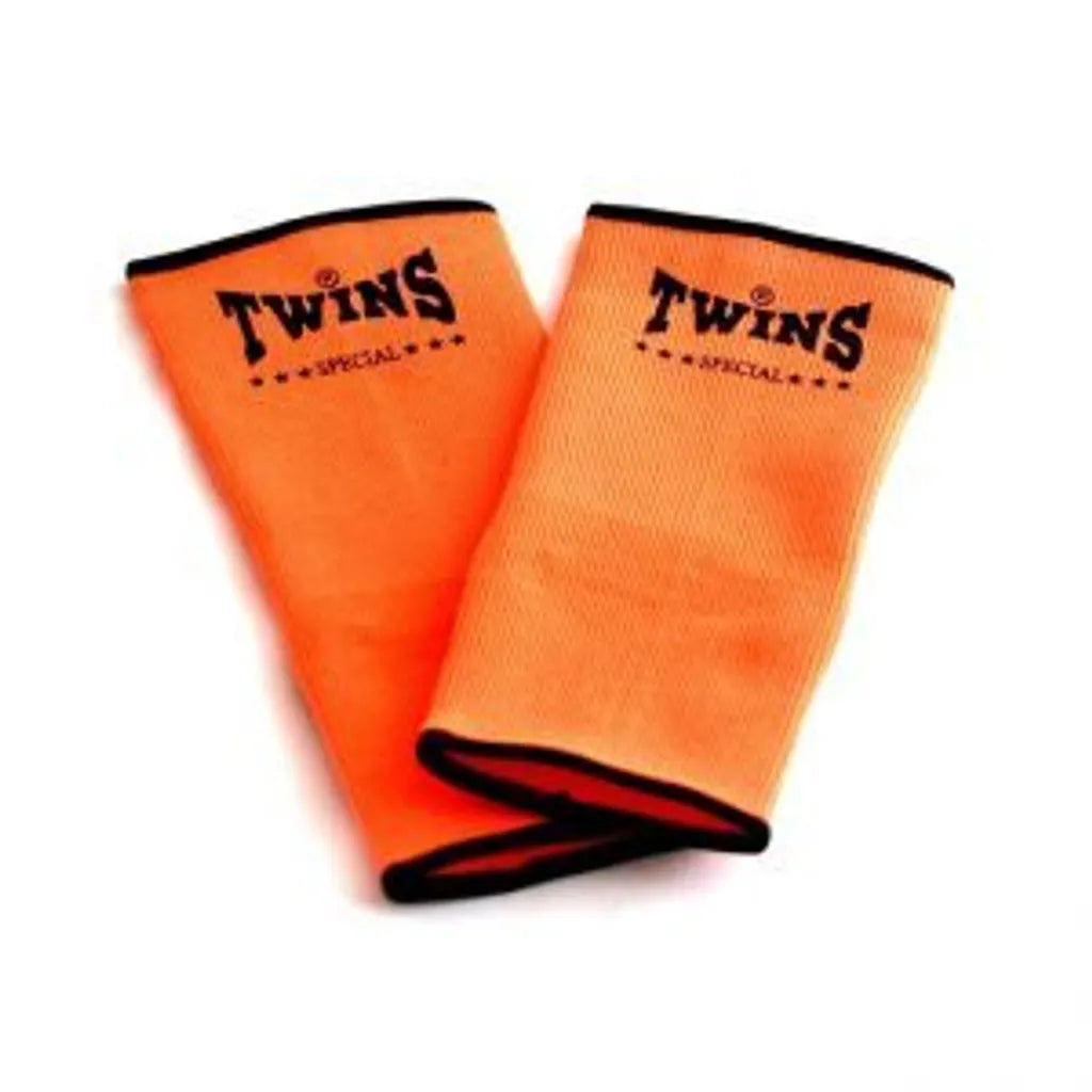 Twins Special - Sparring Set - BGVL3 Gloves/SGL10 Shin Guards/CH5 Handwraps/Ankle Guards - Orange